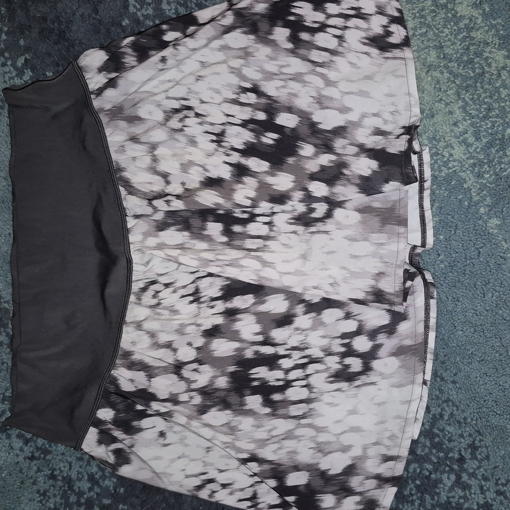 NWT Aerie offline Black and White Skater Skirt With Shirts Under Size XL